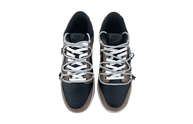 Shop 【定制球鞋】Nike Dunk Low 是在玩鞋 復古 做舊 機能 解構 金屬扣 笑臉 字母 線條 低幫 板鞋 GS 黑棕