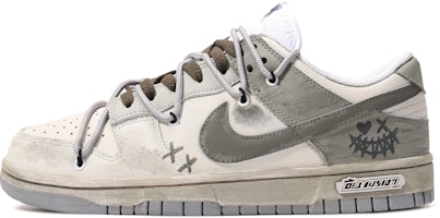 【カスタムシューズ】ナイキカスタム x ダンクロー 'ダヴィンチグラフィティ グレー・ホワイト' DV0831-101(TeamM-跌落低谷) Buy 【カスタムシューズ】ナイキカスタム x ダンクロー 'ダヴィンチグラフィティ グレー・ホワイト' DV0831-101(TeamM-跌落低谷)