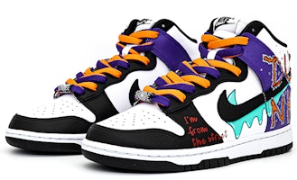 ナイキ ダンク HIGH "黒紫グラフィティ" (カスタム) DD1399-105(team肆-街头英文涂鸦手绘A) Lookbook ナイキ ダンク HIGH "黒紫グラフィティ" (カスタム) DD1399-105(team肆-街头英文涂鸦手绘A)