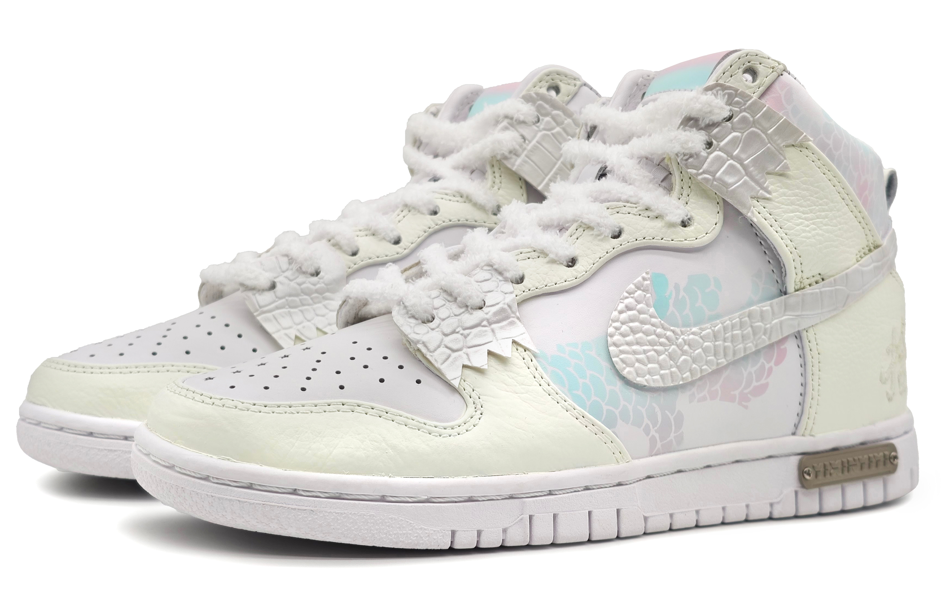 Shop 나이키 덩크 하이 '용의 해' 커스텀 (Nike Dunk High '용의 해' Custom) DO2321-111(Team16-龙潜云渊黄青BOX)