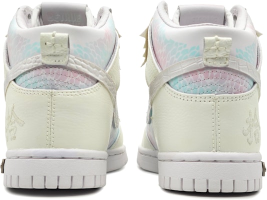 나이키 덩크 하이 '용의 해' 커스텀 (Nike Dunk High '용의 해' Custom) DO2321-111(Team16-龙潜云渊黄青BOX) Details for 나이키 덩크 하이 '용의 해' 커스텀 (Nike Dunk High '용의 해' Custom) DO2321-111(Team16-龙潜云渊黄青BOX)