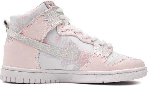 【客製化球鞋】 Nike Dunk “拾”壹心製造 CNY龍年限定 龍潛雲淵 特殊鞋盒 藝術漸變 高筒 板鞋 男女同款 粉白 Lookbook 【客製化球鞋】 Nike Dunk “拾”壹心製造 CNY龍年限定 龍潛雲淵 特殊鞋盒 藝術漸變 高筒 板鞋 男女同款 粉白