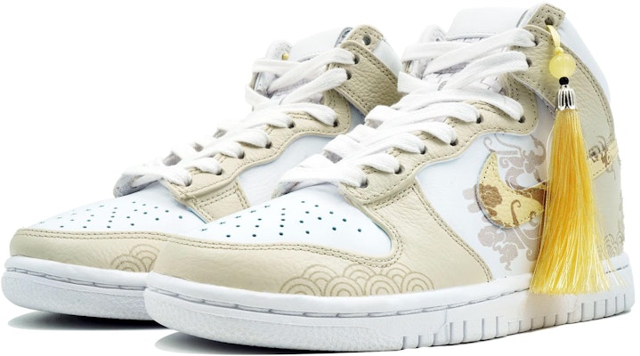 【客製球鞋】 Nike Dunk 萬花弄 龍年限定 嬌若金龍 國風 龍騰 吊墜 潮流 百搭 防滑輕便 包覆性耐磨 高幫 板鞋 男女同款 黃白 Shop 【客製球鞋】 Nike Dunk 萬花弄 龍年限定 嬌若金龍 國風 龍騰 吊墜 潮流 百搭 防滑輕便 包覆性耐磨 高幫 板鞋 男女同款 黃白