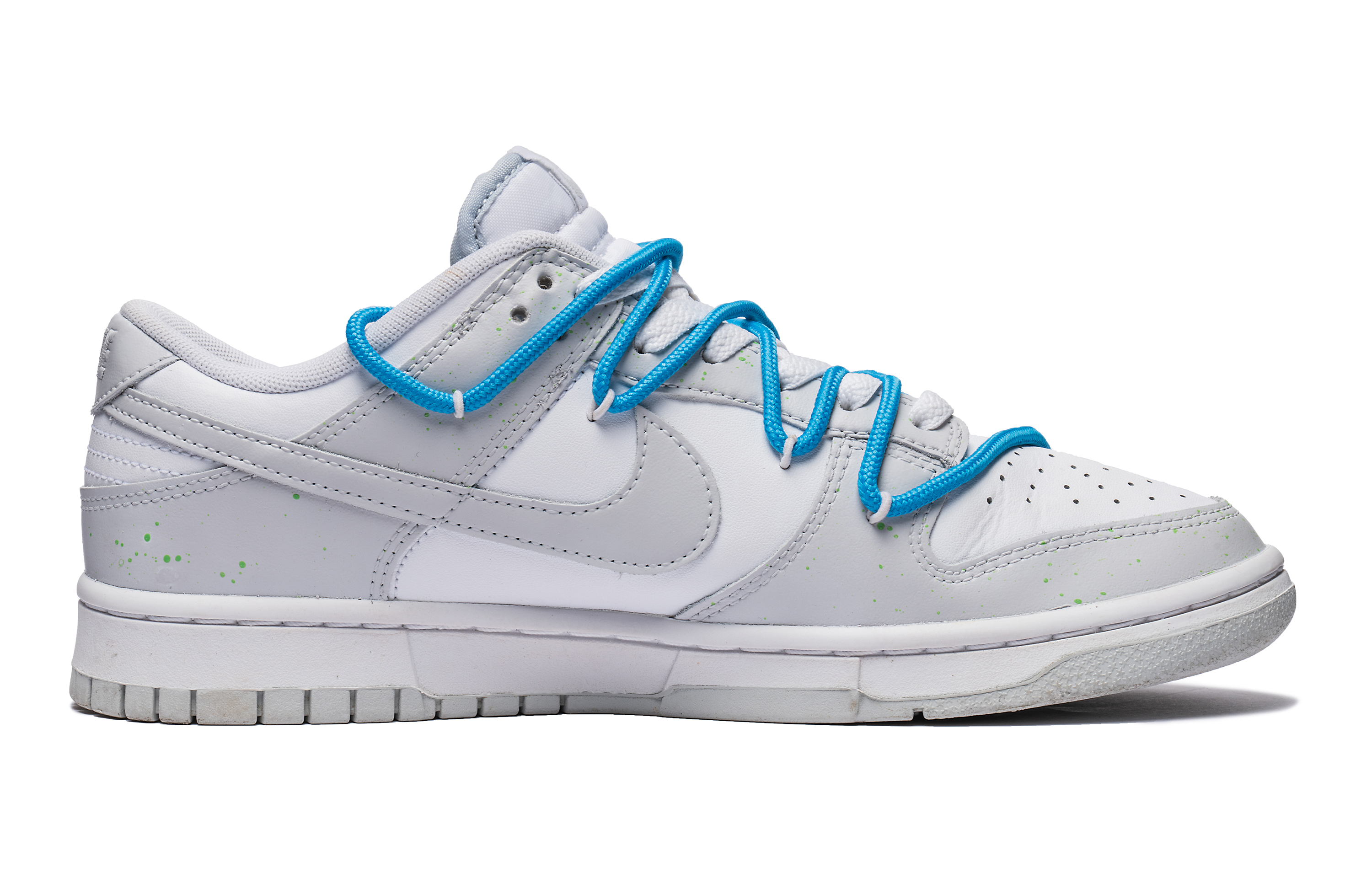 Lookbook 나이키 덩크 로우 '85 버블 하트 (회/흰/파) DH9765-102(Team22-女款气泡心晴解构白蓝)
