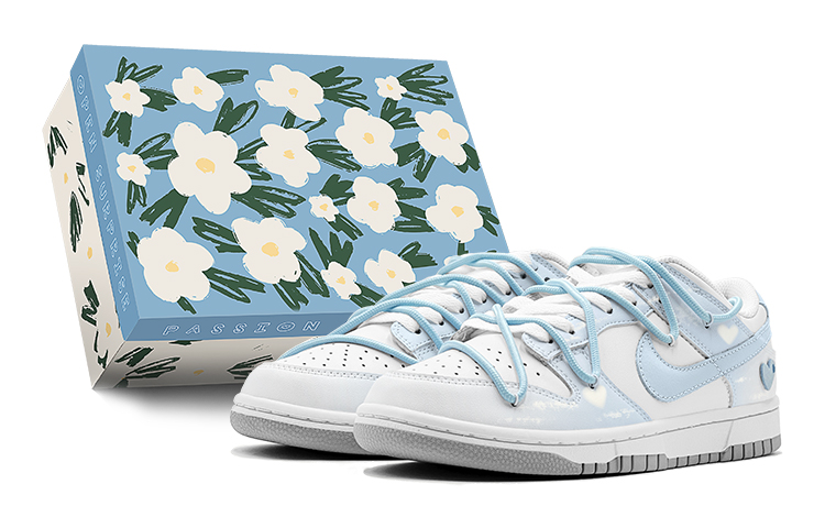 Buy 【客製球鞋】 Nike Dunk 低筒 秋日外出 解構設計 海鹽愛心 特別鞋盒 復古休閒 低筒 滑板鞋 GS 藍白