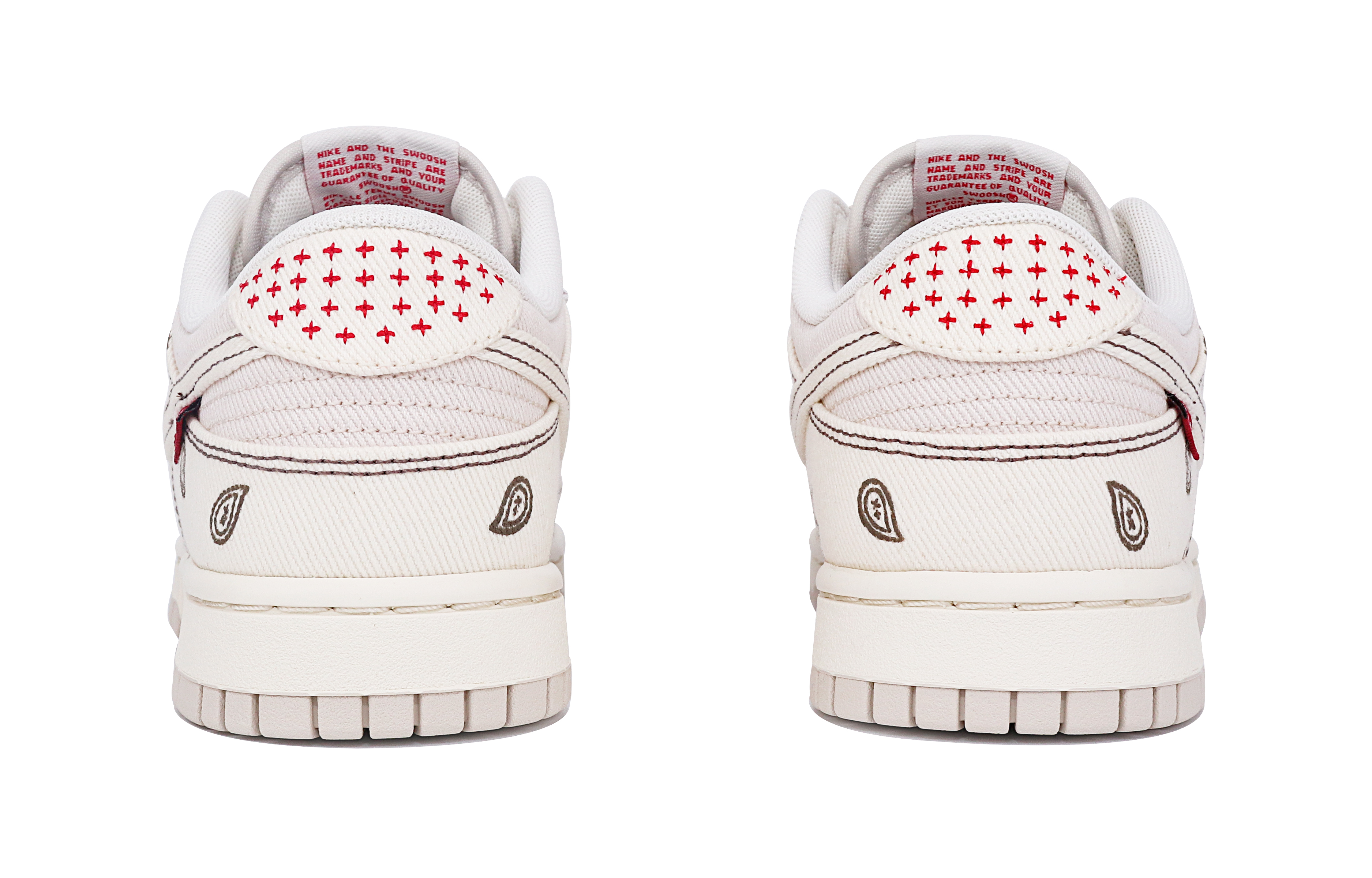 Shop [Kasus Sepatu] Nike Dunk Low 'Beige Paisley' DV0834-100(TeamTen-男款腰果花米白红标)