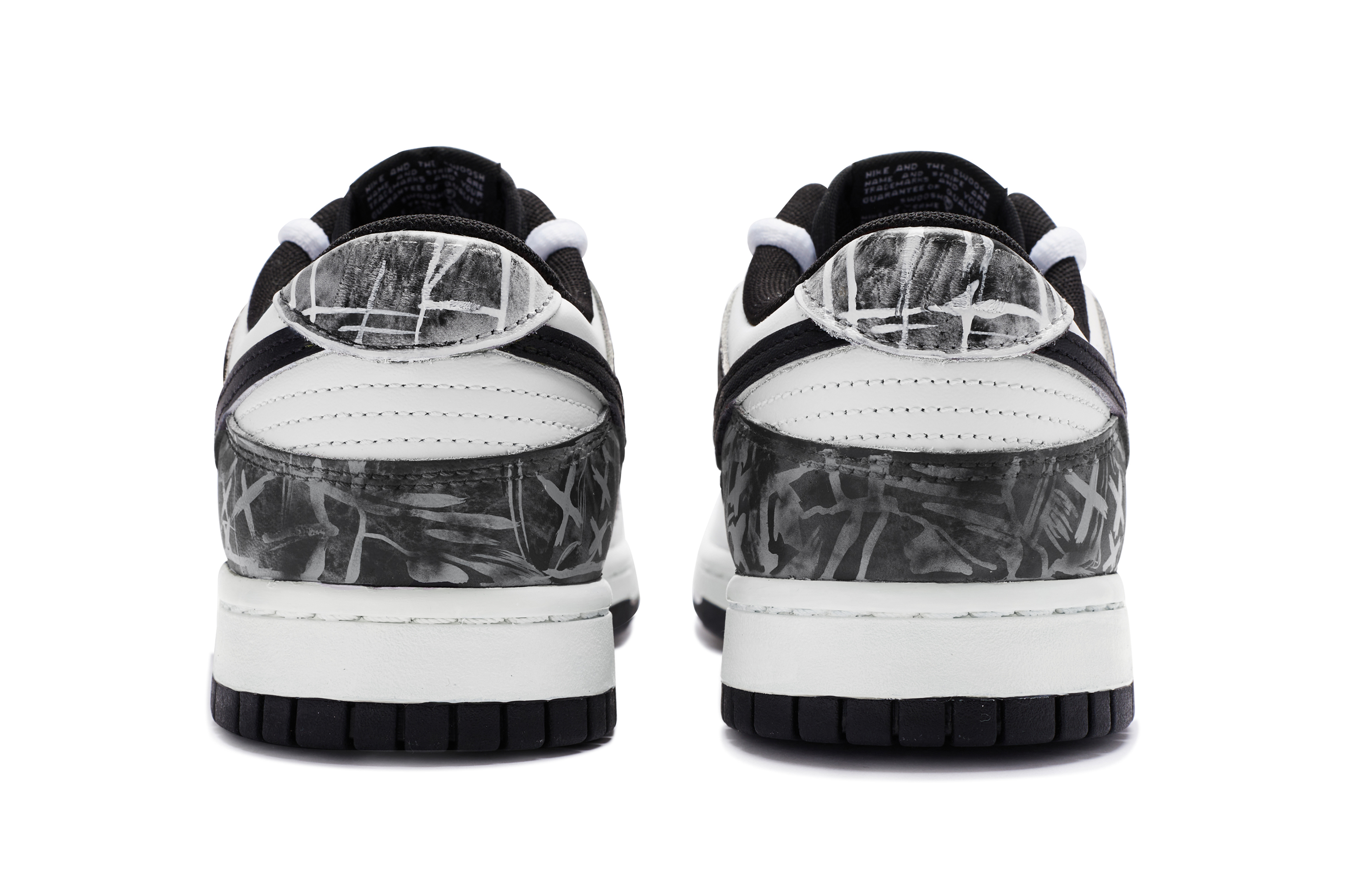 Shop Zapatillas Nike Dunk Low 'BIGNIU Alma Cruzando el Puente Azul' CW1590-100(TeamR-女款魂断蓝桥S-BOX)