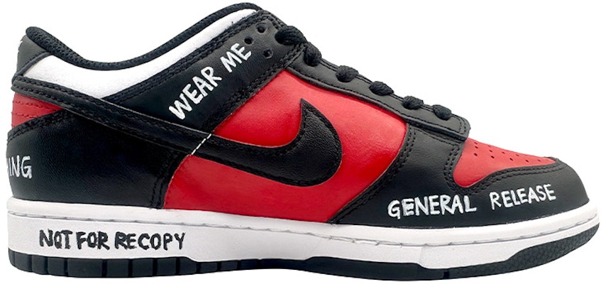 【自訂球鞋】Nike Dunk “黑色” 字母 塗鴉 簡約 手繪 惡搞 禁止拍照 低筒 滑板鞋 GS 黑紅色 Lookbook 【自訂球鞋】Nike Dunk “黑色” 字母 塗鴉 簡約 手繪 惡搞 禁止拍照 低筒 滑板鞋 GS 黑紅色