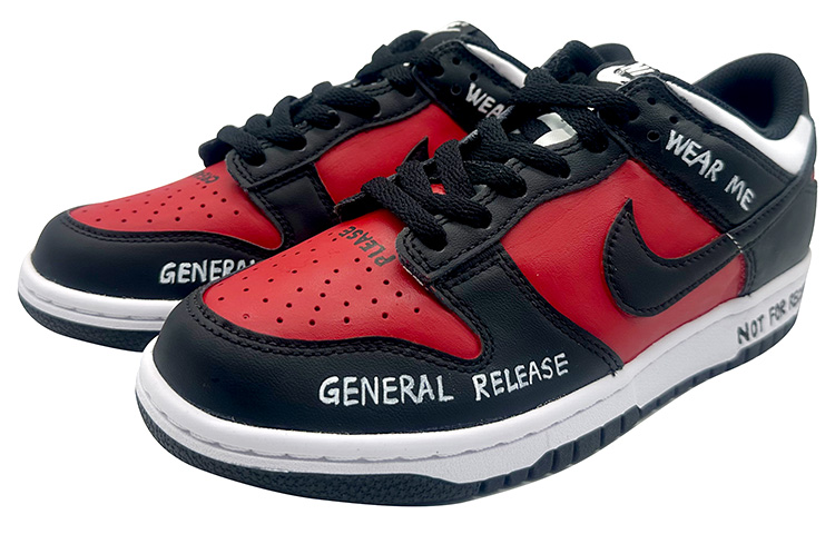 Shop 나이키 덩크 로우 '블랙 그래피티' (커스텀) CW1590-100（Team180-no-photo）