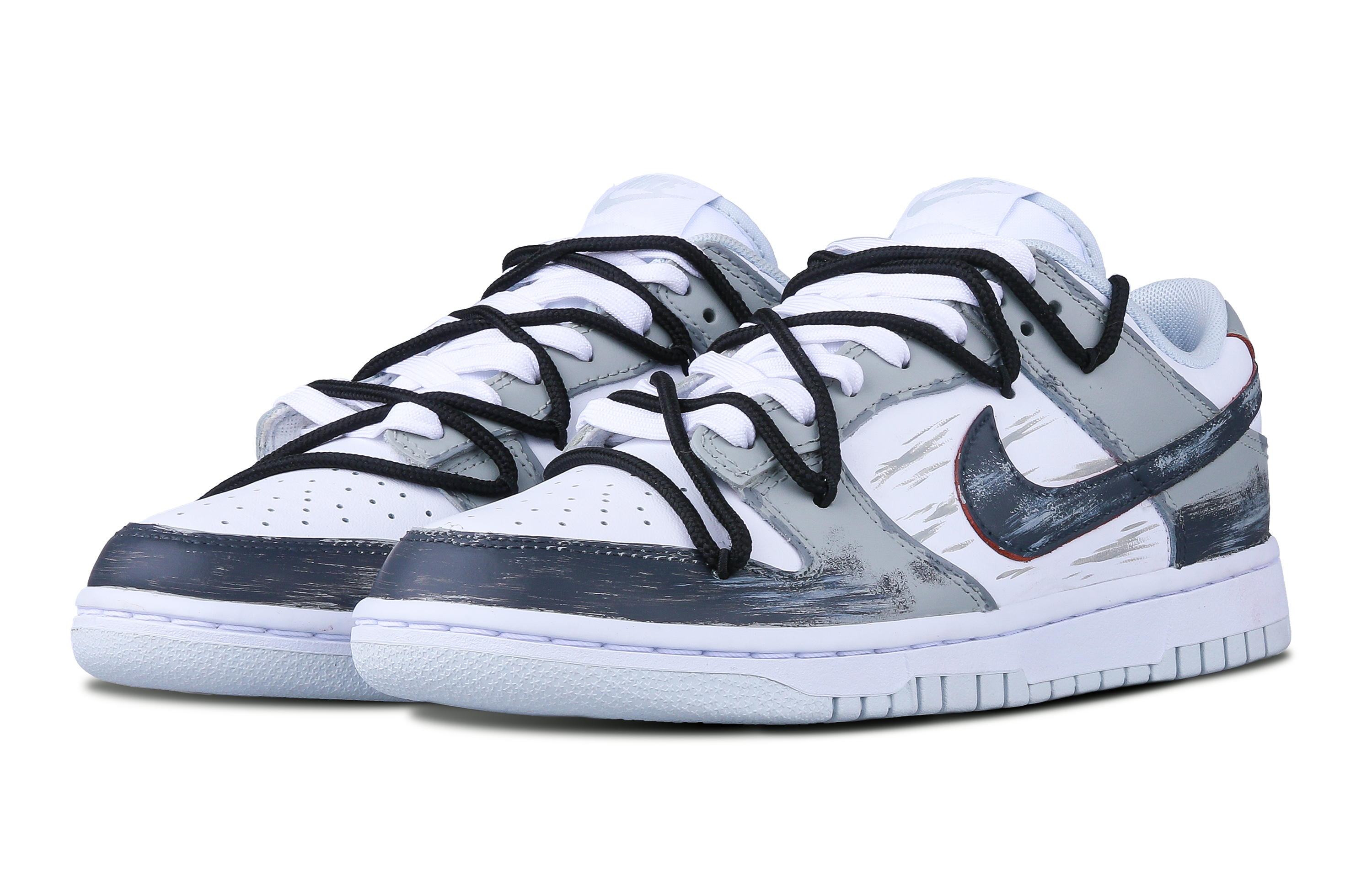 Shop 【客製化球鞋】 Nike Dunk 暴雪 緩震耐磨 低筒 板鞋 男女款 黑灰色