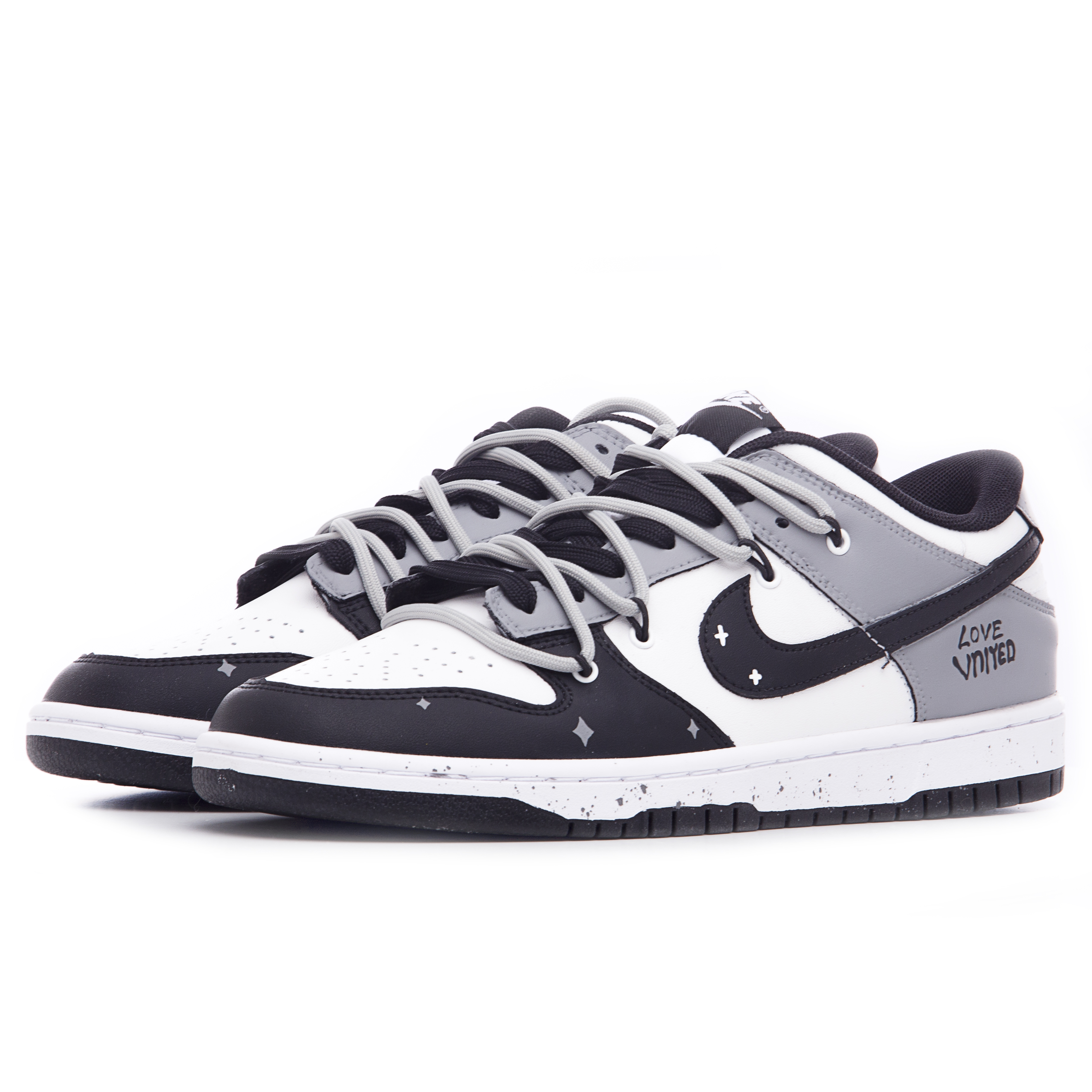 Lookbook [定制鞋] 耐克Dunk Low '黑灰星' CW1590-100(Team60-女款以星计爱)