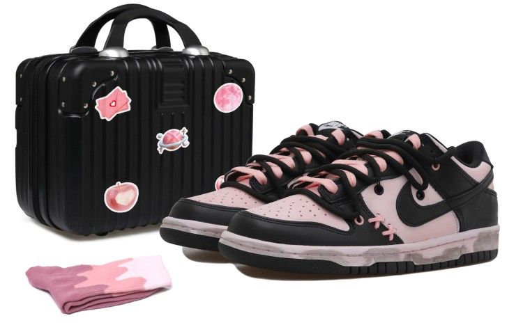 Buy ナイキ ダンク LOW 解体黒ピンク (Nike Dunk LOW Kaitai Kuro Pink) CW1590-100(Team拾玖-粉色做旧S-BOX)