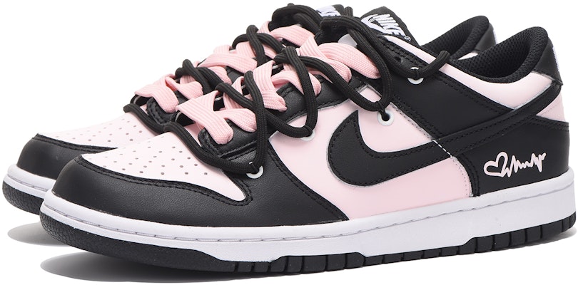 나이키 덩크 로우 '블랙 핑크 하트' (커스텀) CW1590-100(Team拾伍-女款黑粉七) Lookbook 나이키 덩크 로우 '블랙 핑크 하트' (커스텀) CW1590-100(Team拾伍-女款黑粉七)