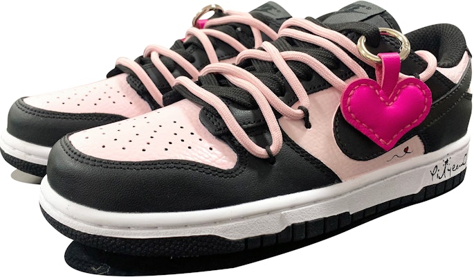 ナイキ ダンク Low "黒ピンク愛ペンダント" (Nike Dunk Low "黒ピンク愛ペンダント") DH9765-002(TeamD-GS款爱心吊坠) Lookbook ナイキ ダンク Low "黒ピンク愛ペンダント" (Nike Dunk Low "黒ピンク愛ペンダント") DH9765-002(TeamD-GS款爱心吊坠)