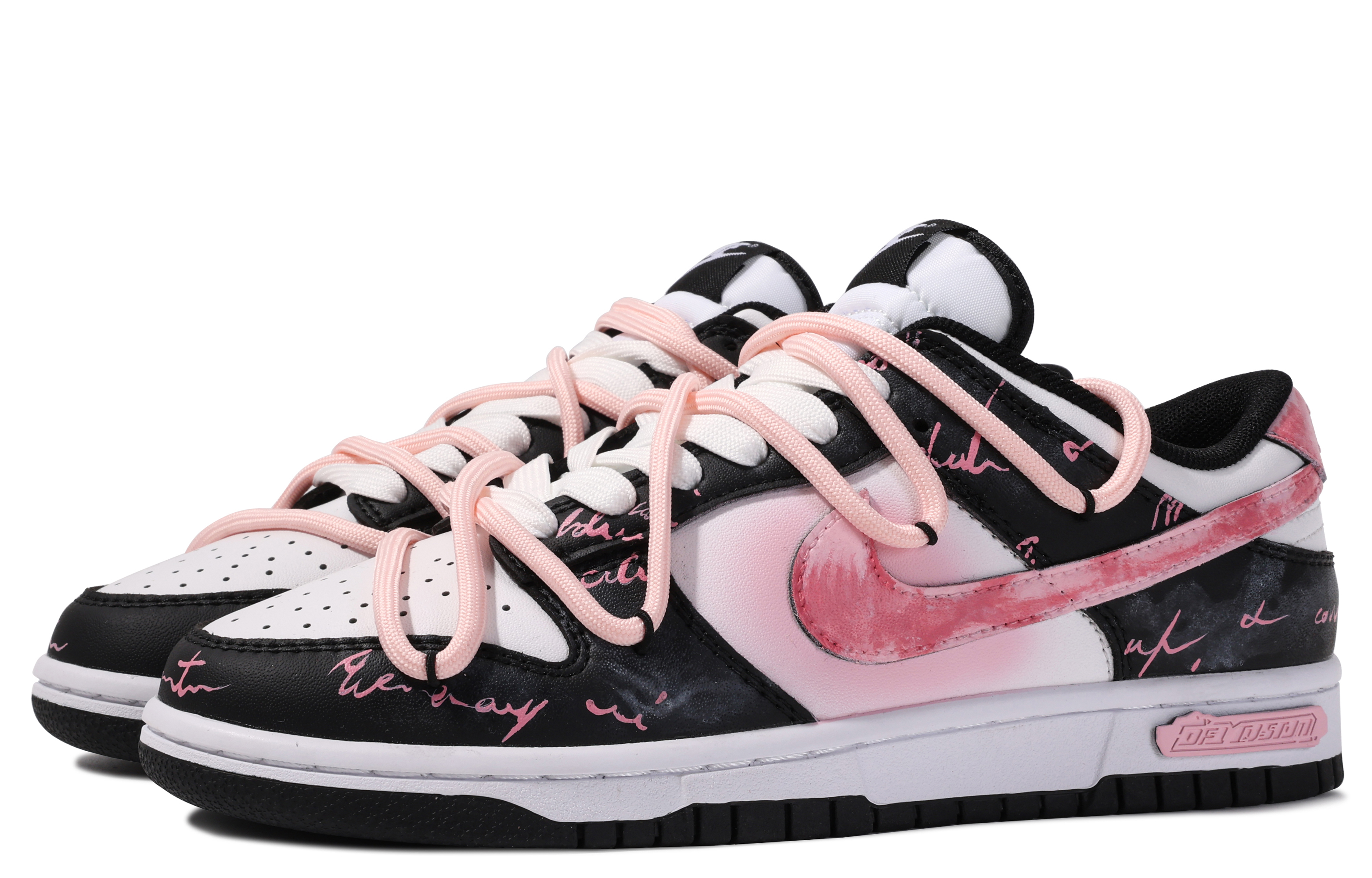 Shop 나이키 덩크 로우 '블랙 핑크 화이트' (커스텀) DD1391-100(TeamM-男款爱之火-BOX)