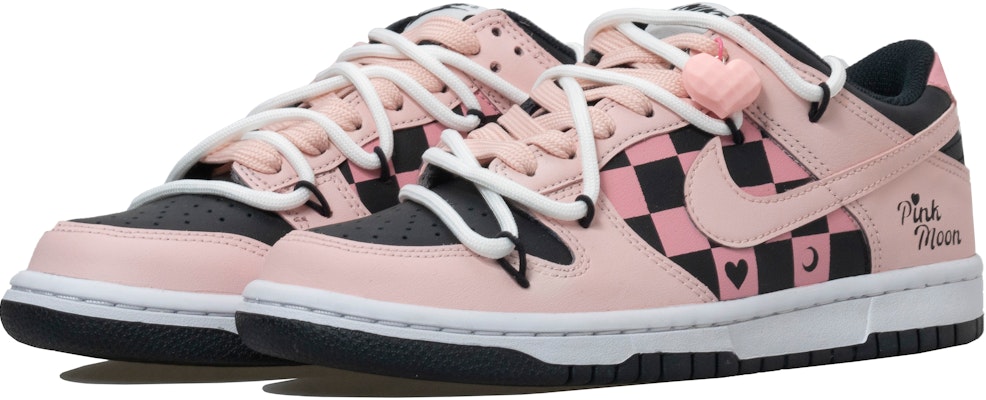 나이키 덩크 로우 "블랙슈가 스파이시걸" (Nike Dunk Low "Black Sugar Spicy Girl") FD1232-001-444208 Lookbook 나이키 덩크 로우 "블랙슈가 스파이시걸" (Nike Dunk Low "Black Sugar Spicy Girl") FD1232-001-444208