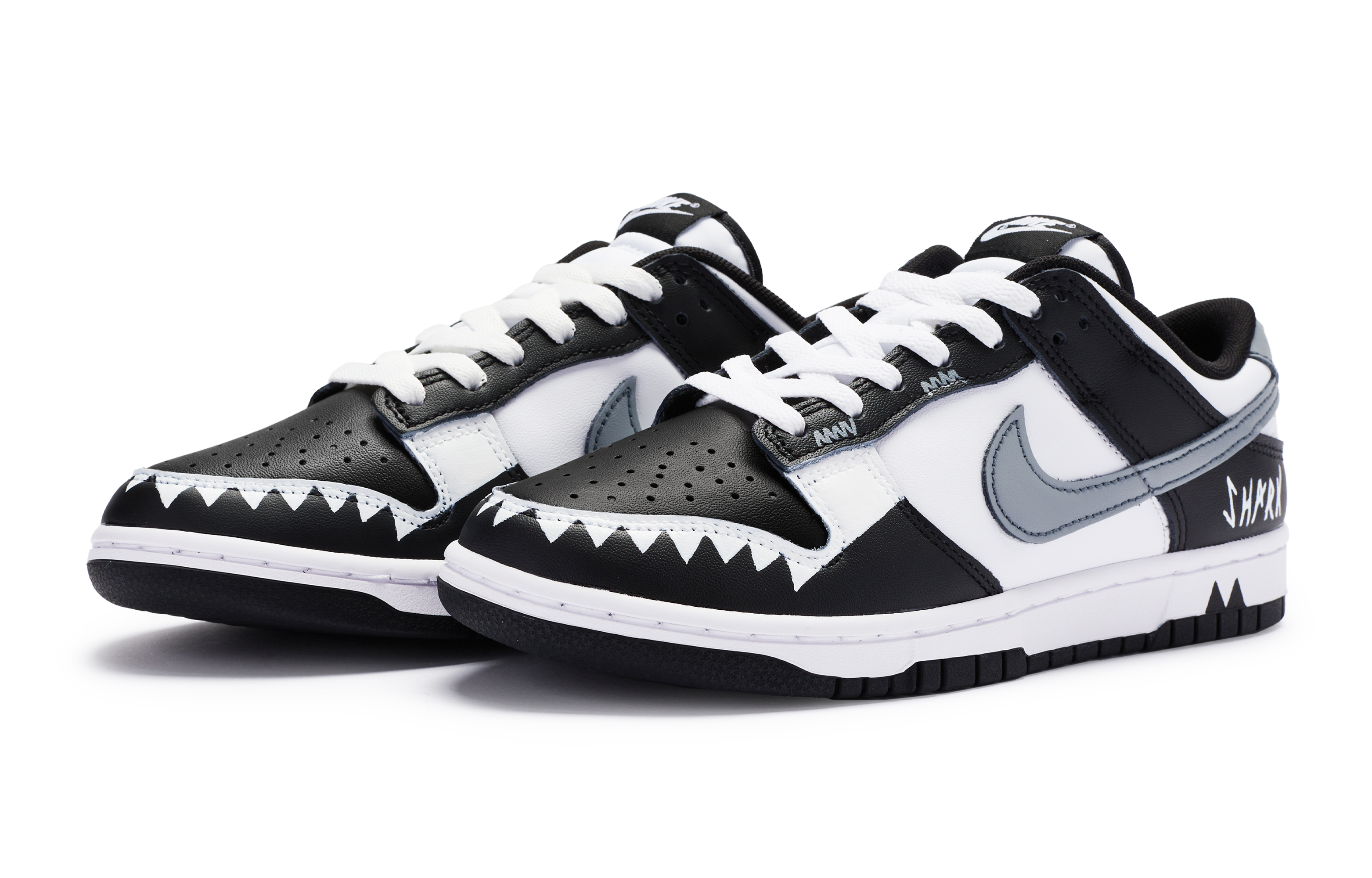 Lookbook [Kasut Custom] Nike Dunk Rendah 'Hitam Putih' CW1590-100(TeamR-女款酷酷鲨)