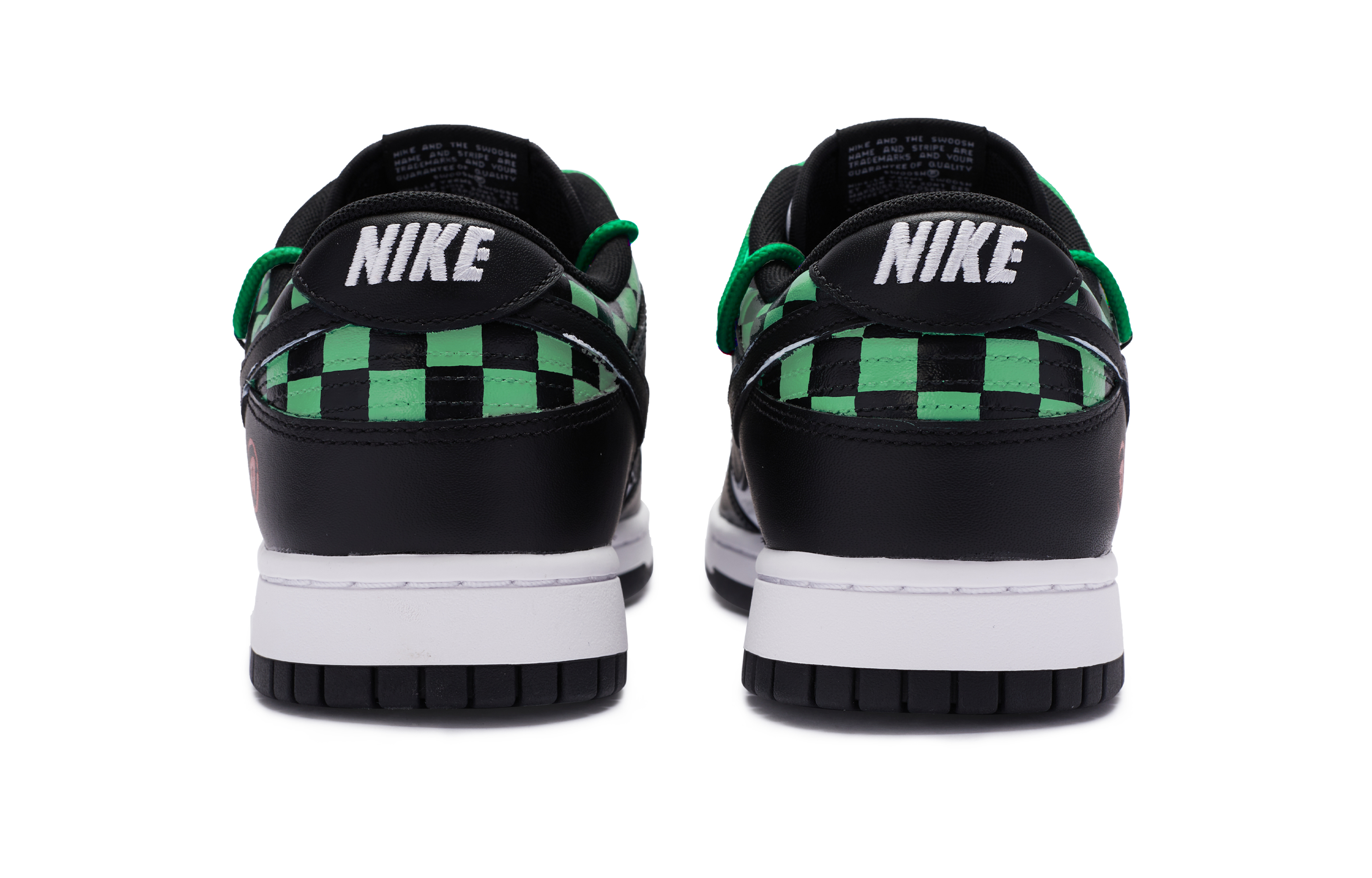 Shop [Zapatos Personalizados] Nike Dunk Low 'Negro Blanco Verde BIGNIU' CW1590-100(TeamR-女款炭治郎)