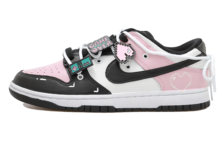 Buy 【訂製球鞋】 Nike Dunk Low 遊戲 掛飾 熊貓 禮盒 防滑耐磨 低筒 板鞋 GS 黑白粉