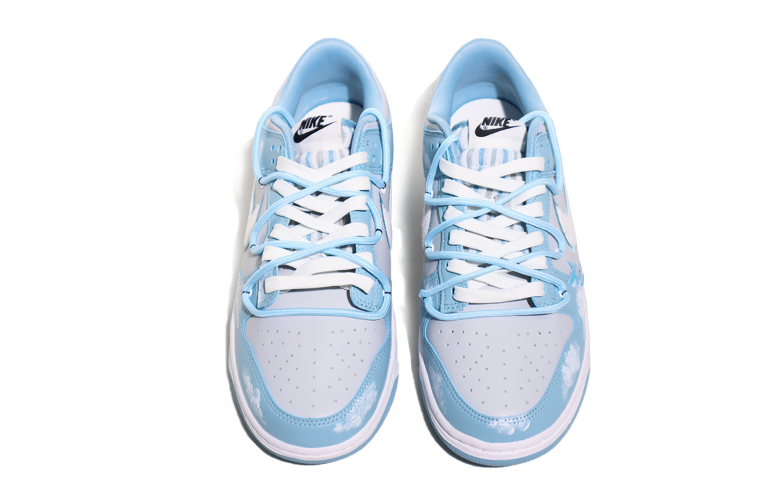 Shop 나이키 덩크 로우 '블루그레이 화이트 클라우드' (커스텀) FB1871-011(TeamX-Dunk雾霾蓝云朵)