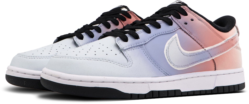 나이키 덩크 로우 '블루핑크 그라데이션' (커스텀) CW1590-100(Team53女款心动暗语) Lookbook 나이키 덩크 로우 '블루핑크 그라데이션' (커스텀) CW1590-100(Team53女款心动暗语)