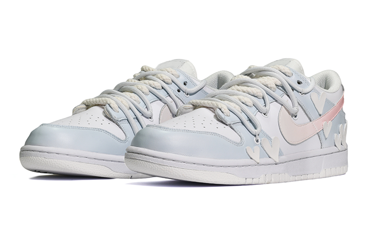 Shop 【定制球鞋】Nike Dunk Low 光變愛心皮貼 低幫 板鞋 GS 藍白