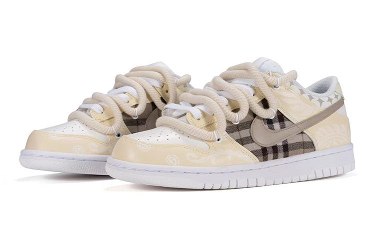 Shop 【定制球鞋】 Nike Dunk Low 解構鞋帶 腰果花 手繪噴繪 特殊鞋盒 低幫 板鞋 GS 米白