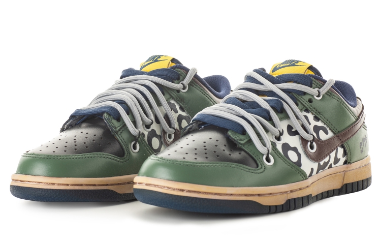 Shop カスタム ダンク ロー "セラドン" (Nike) DD1391-700(TeamA-Dunk青瓷绿豹纹)