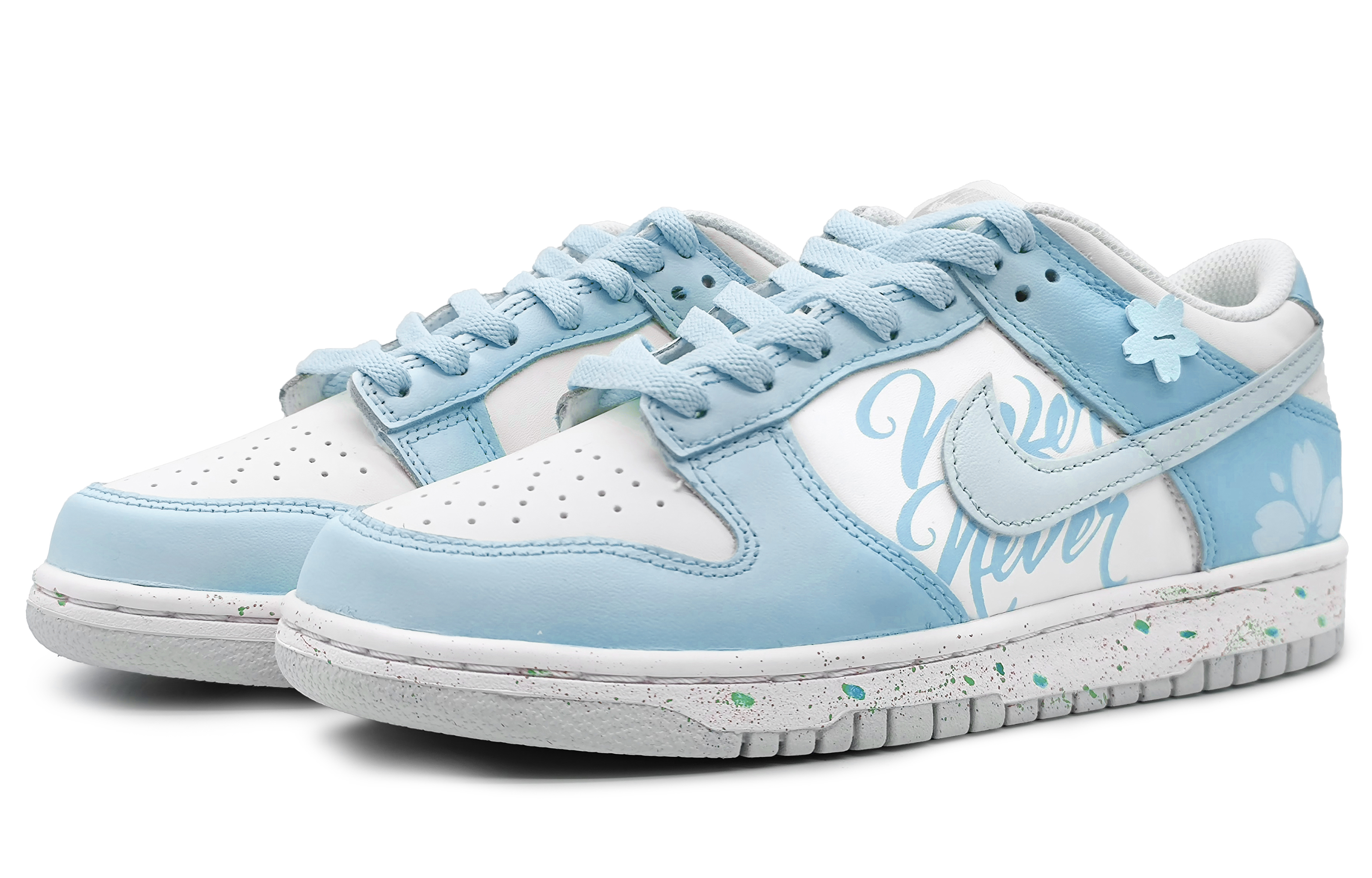 Lookbook ナイキ ダンク LOW "チェリーピンクデュー" (カスタム) DV0831-101(Team16-男款樱粉甘露蓝色)