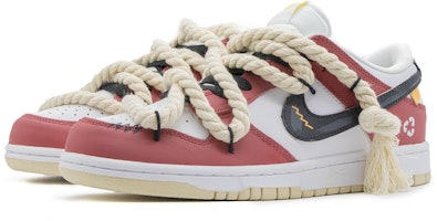 Zapatillas Nike Dunk Low 'Chicago Deconstruido Negro Blanco Rojo' DV0833-100(Team57-男款牛仔) Lookbook Zapatillas Nike Dunk Low 'Chicago Deconstruido Negro Blanco Rojo' DV0833-100(Team57-男款牛仔)