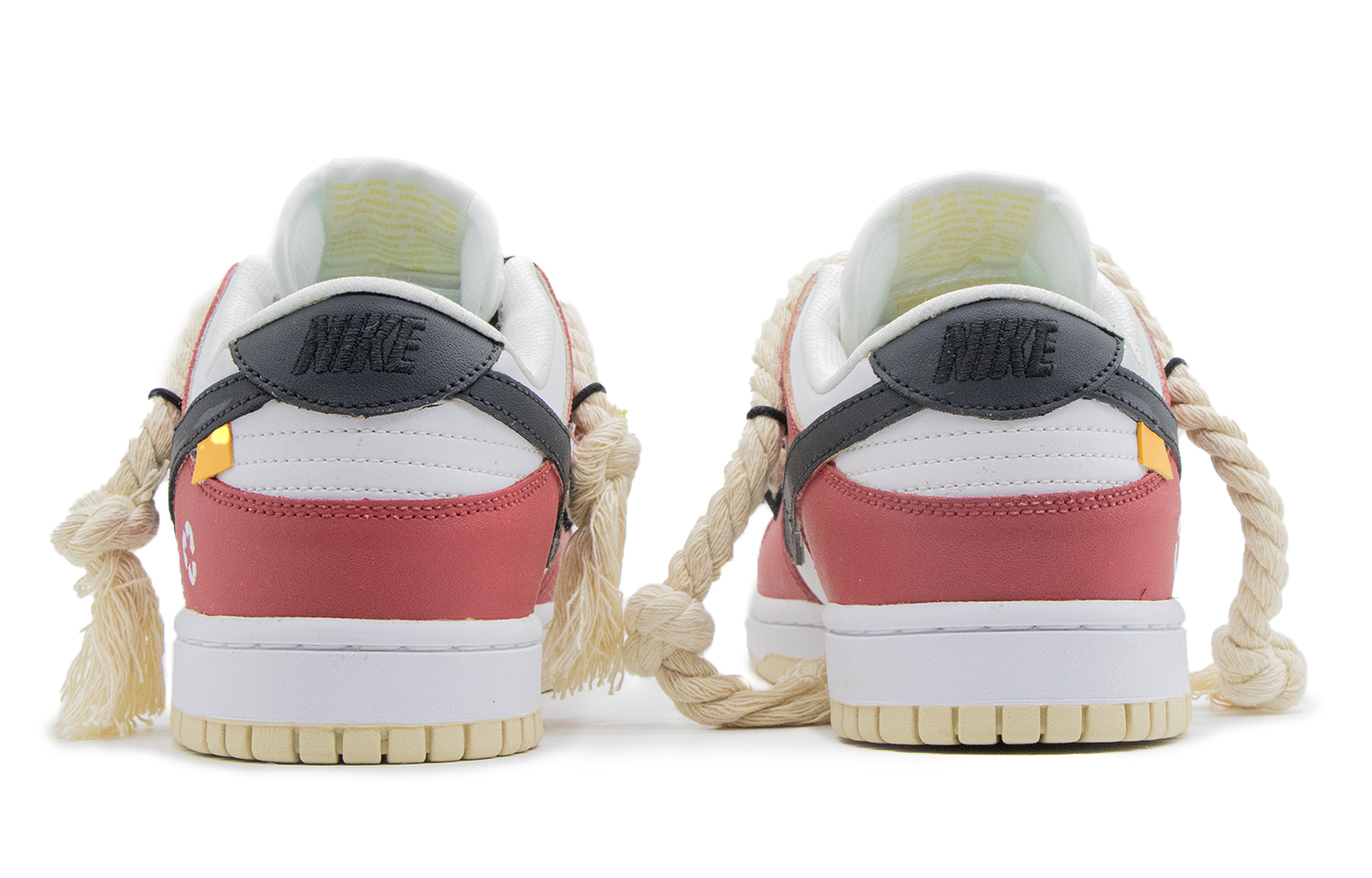 Shop Kasut Nike Dunk Low 'Chicago Deconstructed Hitam Putih Merah' [Kasut Custom] DV0833-100(Team57-男款牛仔)