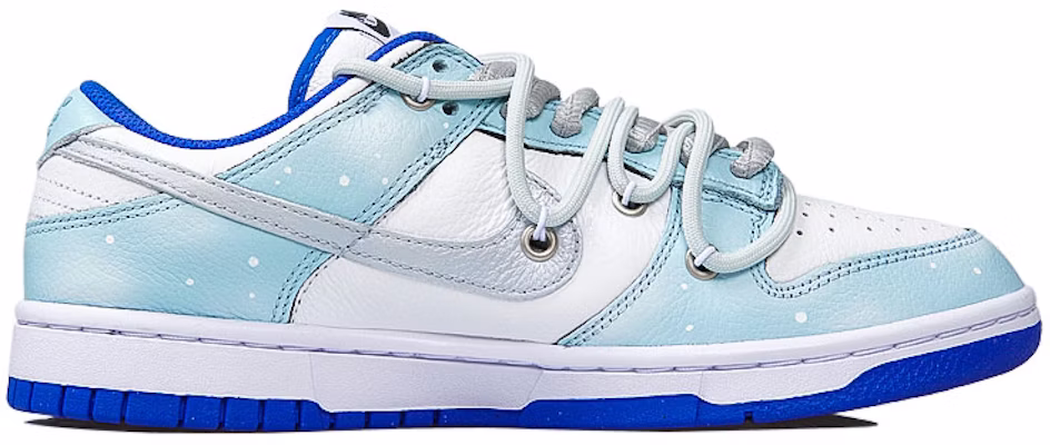 ナイキ ダンク ロー『クリスマス アイス オリジンズ 3.0』カスタムシューズ FD9064-110(TeamP-冰男女同款S-BOXQD) Order ナイキ ダンク ロー『クリスマス アイス オリジンズ 3.0』カスタムシューズ FD9064-110(TeamP-冰男女同款S-BOXQD)