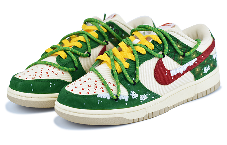 Shop [Sepatu Kustom] Nike Dunk Low 'Hiasan Salju Natal' DV0834-100-476537