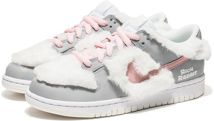 【客制化運動鞋】 Nike Dunk Low 野鶴製造 兔年限定 毛絨兔 CNY 新年禮盒版 耐磨 低筒 板鞋 GS 灰白 Lookbook 【客制化運動鞋】 Nike Dunk Low 野鶴製造 兔年限定 毛絨兔 CNY 新年禮盒版 耐磨 低筒 板鞋 GS 灰白