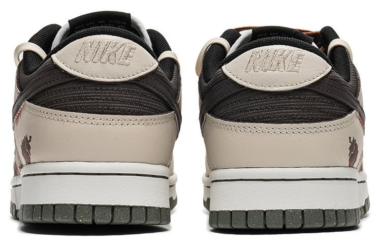 Shop [Kasut Custom] Nike Dunk Low 'Poster Komik' DM0108-001(TeamB-漫画海报S-BOX)