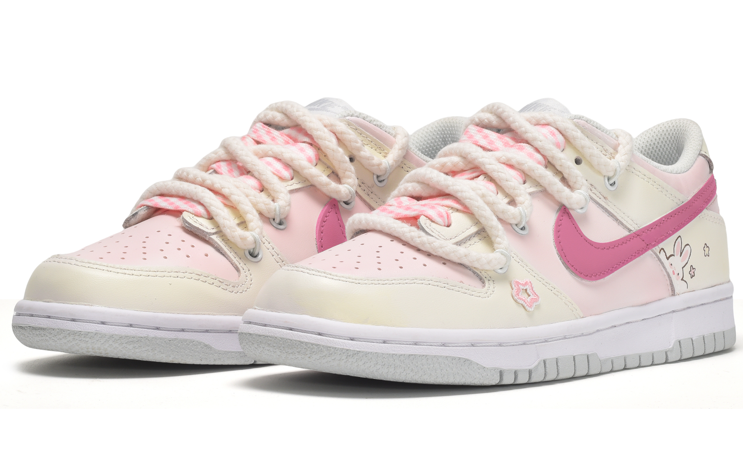 Shop 나이키 덩크 로우 '고백러브 - 핑크옐로우' (Nike Dunk Low '고백러브 - 핑크옐로') DV0831-101(TeamE-男款乌梅子酱粉黄)