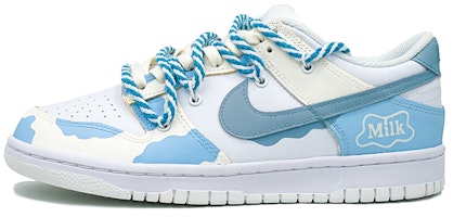 ナイキ ダンク ロー‘カウプリント ミルクブルー’ カスタムシューズ DH9765-100(Team27-女款新鲜牛乳奶蓝白) Buy ナイキ ダンク ロー‘カウプリント ミルクブルー’ カスタムシューズ DH9765-100(Team27-女款新鲜牛乳奶蓝白)