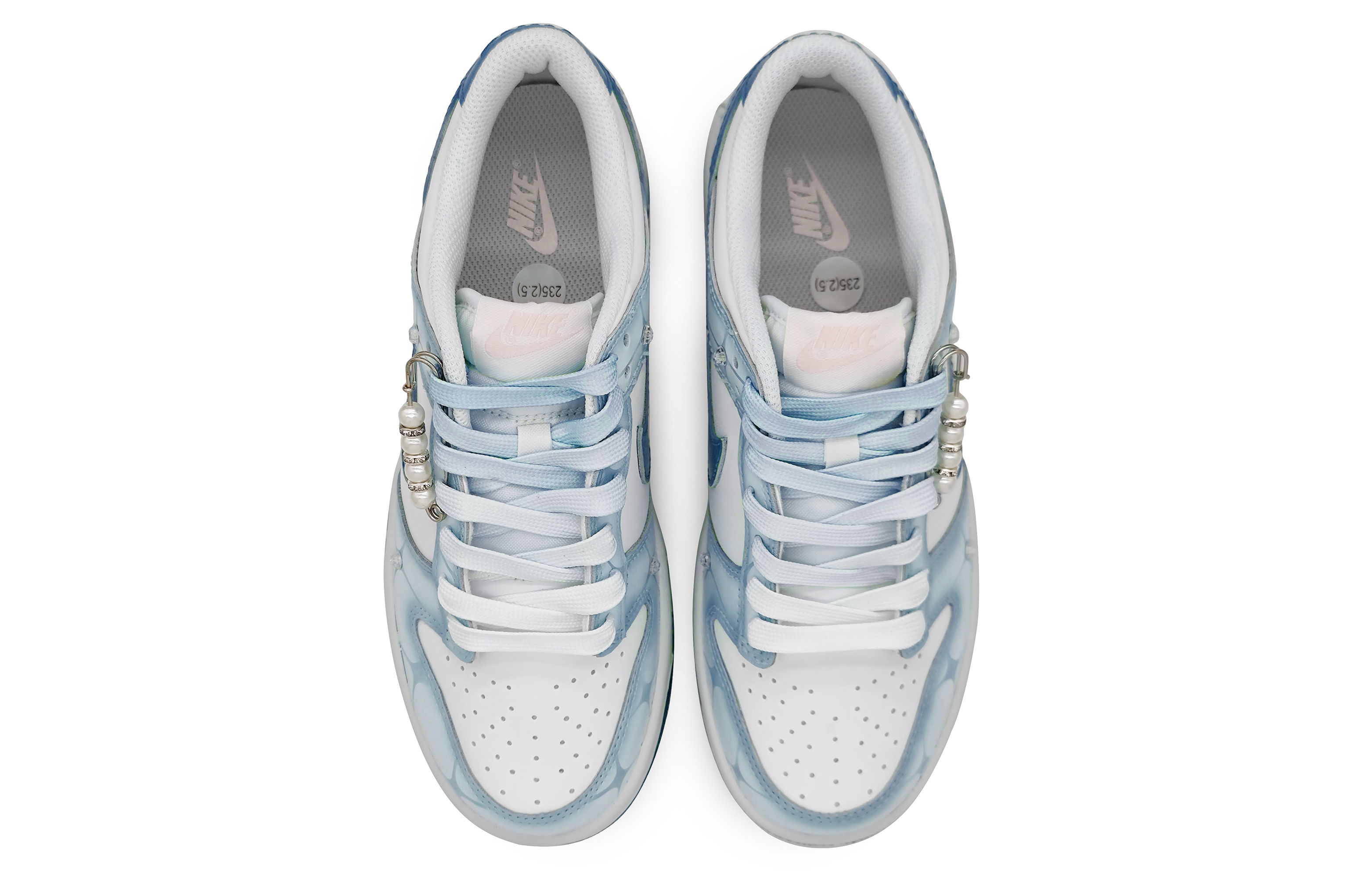 Shop [カスタムシューズ] ナイキ ダンク ロー「クリスタルブルーグラデーション」 FD9911-101(Team16-碧蓝星辰)