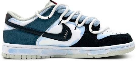 나이키 덩크 로우 '호기심 블루 블랙' (커스텀) DV0827-100(Team16-趴趴狗蓝黑礼BX) Lookbook 나이키 덩크 로우 '호기심 블루 블랙' (커스텀) DV0827-100(Team16-趴趴狗蓝黑礼BX)