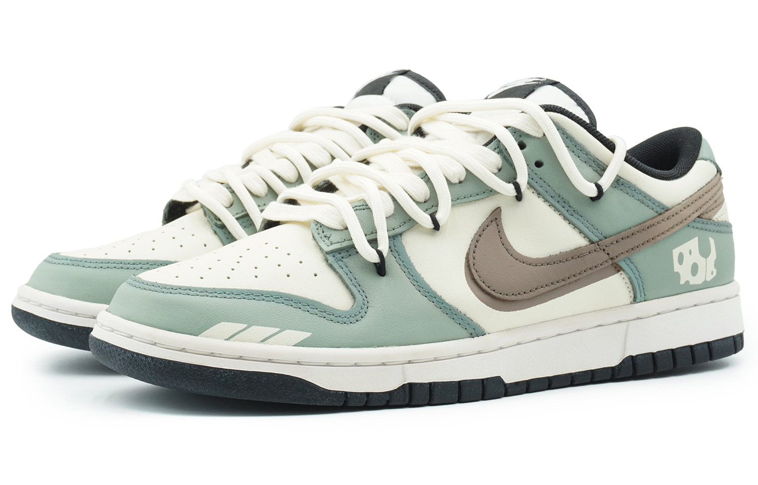 Lookbook 나이키 덩크 로우 '커스텀 판다 티파니' (Nike Dunk Low 'Custom Panda Tiffany') CW1590-100-444032