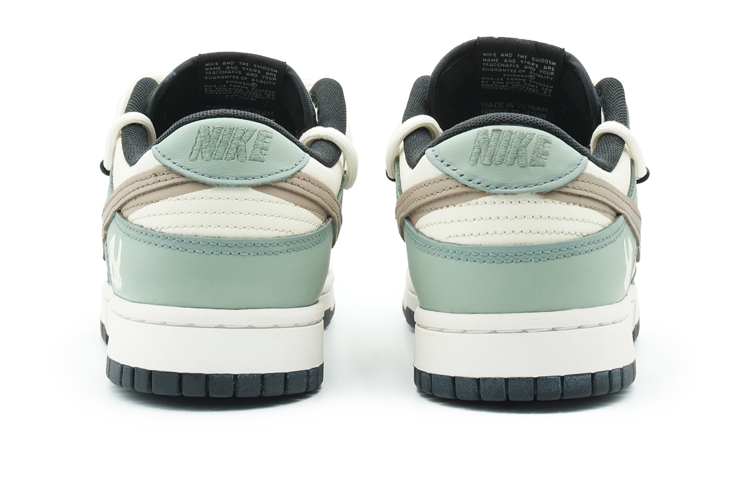 Shop 나이키 덩크 로우 '커스텀 판다 티파니' (Nike Dunk Low 'Custom Panda Tiffany') CW1590-100-444032