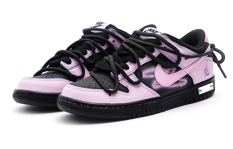 Lookbook 나이키 덩크 로우 '사이버 네온 블랙핑크' (커스텀) FD1232-001(Team15-霓虹星际)