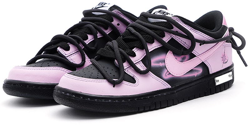 나이키 덩크 로우 '사이버 네온 블랙핑크' (커스텀) FD1232-001(Team15-霓虹星际) Lookbook 나이키 덩크 로우 '사이버 네온 블랙핑크' (커스텀) FD1232-001(Team15-霓虹星际)