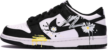 나이키 덩크 로우 '데이지 낙서 팬더' (커스텀) CW1590-100(TeamThree-小雏菊-黑白) Buy 나이키 덩크 로우 '데이지 낙서 팬더' (커스텀) CW1590-100(TeamThree-小雏菊-黑白)