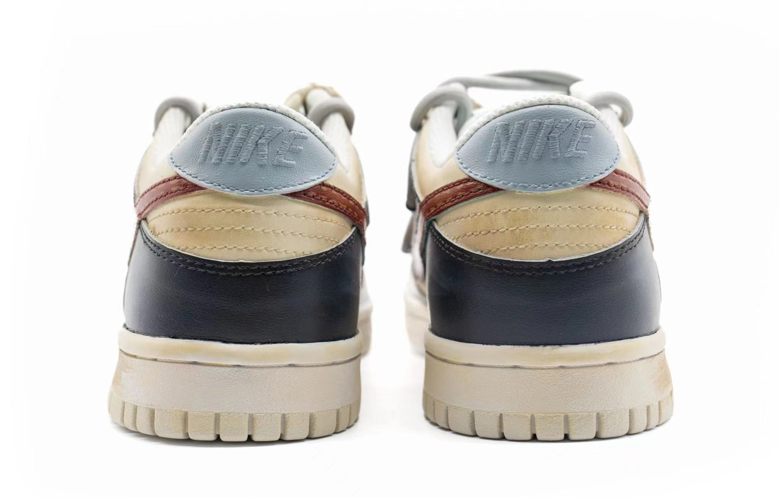 Shop [Kasut Kustom] Nike Dunk Low 'Deconstructed American Denim Graffiti Vibe' DH9765-100(TeamR-女款牛仔拼接S-BOX)