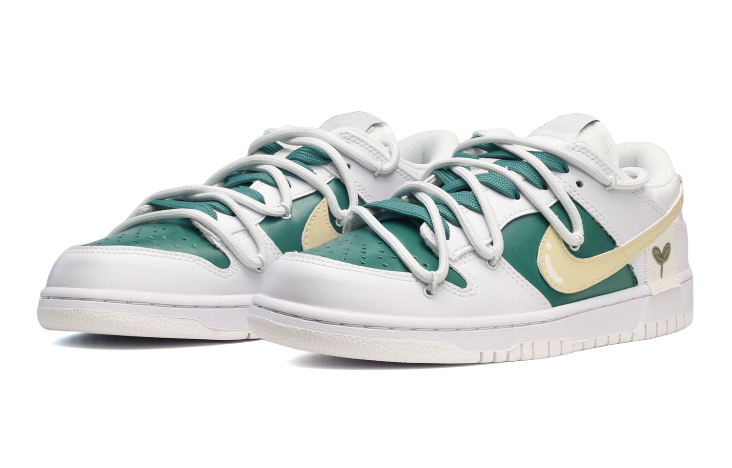 Lookbook [定制鞋款] 耐克Dunk Low ‘解构绿叶’ DH9765-100(TeamE-女款绿叶白绿黄)