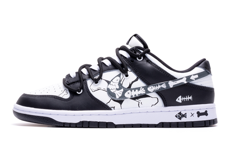 Buy 【客製化球鞋】Nike Dunk Low 解構鞋帶 六一主題 魚化骨 手繪噴繪 潮流塗鴉 低筒 板鞋 GS 黑白