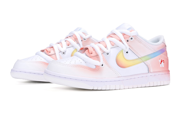 Lookbook カスタム ダンク ロー "レインボー手描き" (Kasutamu Danku Rō "Reinbō Tegaki") DH9765-100(TeamR-女款彩虹白粉SBOX)