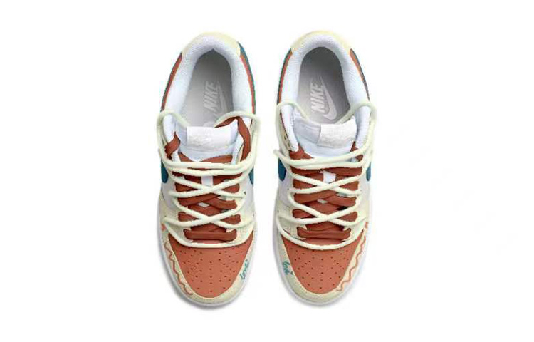 Shop [Sepatu Kustom] Nike Dunk Low 'Cinta Anime Bintang Dekonstruksi' DH9765-100(Team拾玖-爱意满满女S-BOX)