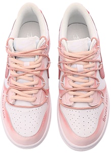 나이키 덩크 로우 '핑크 고백' (커스텀) DH9765-100(TeamThree-一见倾心-粉红) Shop 나이키 덩크 로우 '핑크 고백' (커스텀) DH9765-100(TeamThree-一见倾心-粉红)